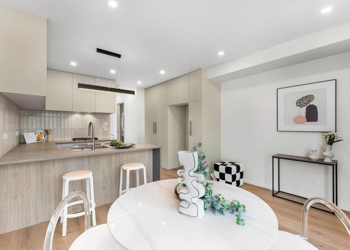  at 1/6 Waiohua Road, Greenlane, Auckland City, Auckland
