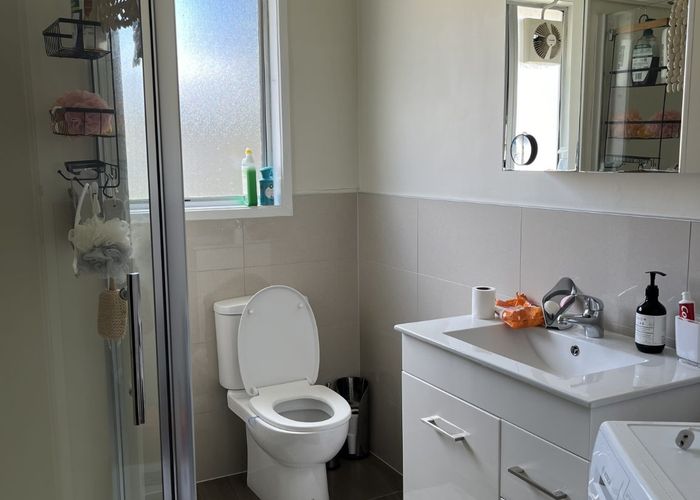  at 1/109 Sycamore Dr, Sunnynook, North Shore City, Auckland