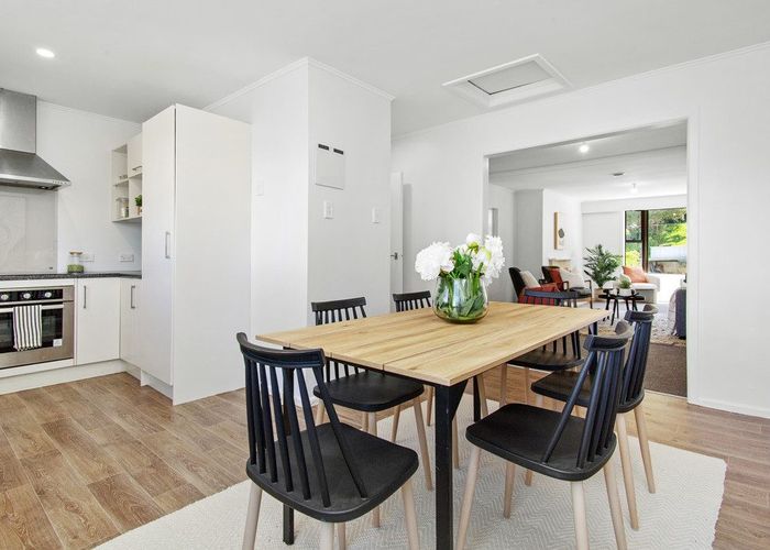  at 22 Franklyn Road, Tawa, Wellington