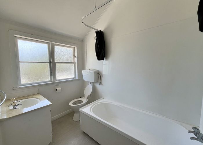  at 1/192 Rathgar Road, Henderson, Waitakere City, Auckland