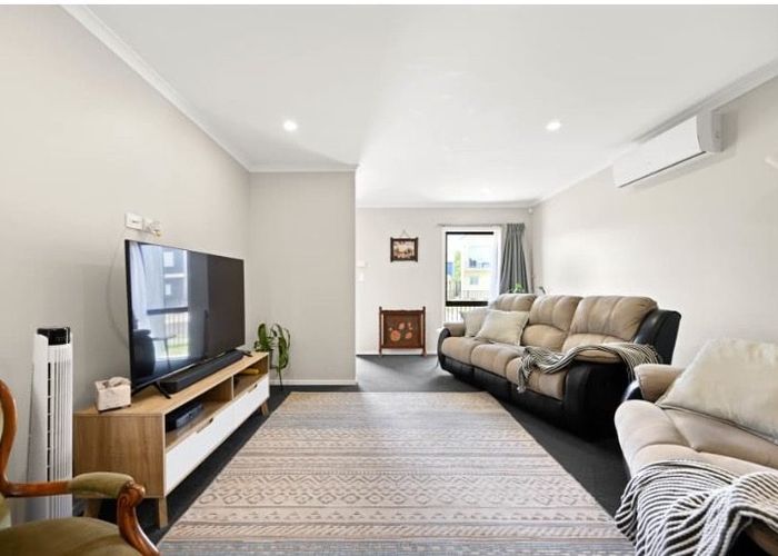  at 35 Tennille Street, Flagstaff, Hamilton