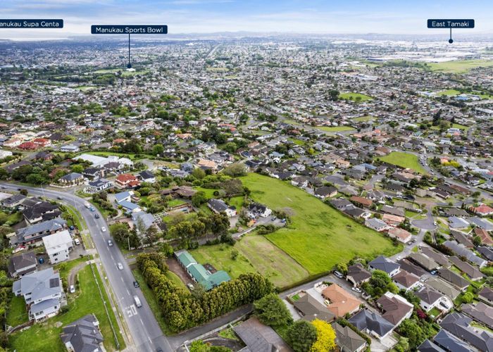  at 126 Redoubt Road, Goodwood Heights, Manukau City, Auckland