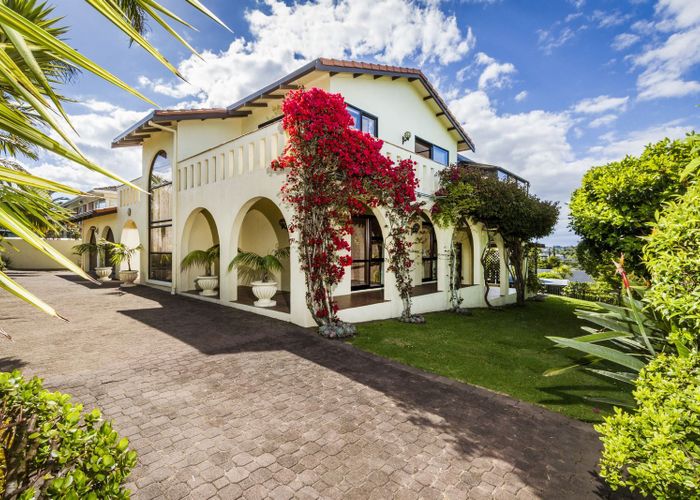 Free property data for 24 Coronation Road, Hillcrest, Auckland homes