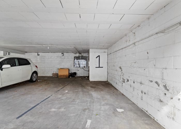  at 1/277 Mount Eden Road, Mount Eden, Auckland