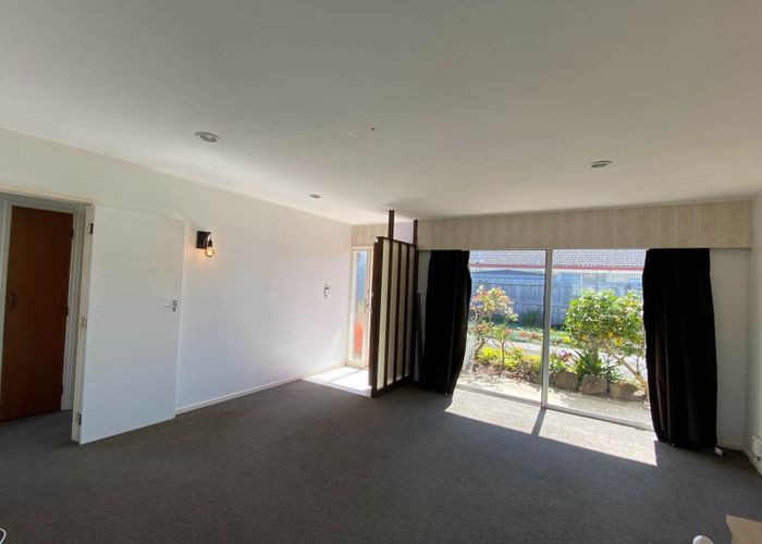  at 1/3 Jern Place, Eastern Beach, Manukau City, Auckland