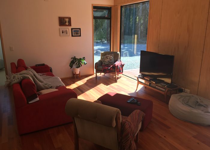  at 1 Jackson Place, Hokitika