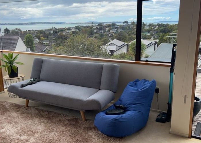  at 1/979 Beach Rd, Torbay, North Shore City, Auckland