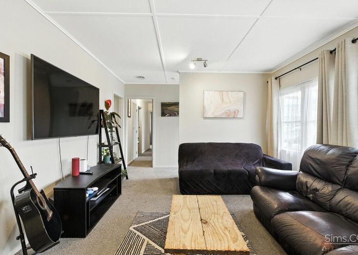  at 4 Glenn Street, Castlecliff, Whanganui, Manawatu / Whanganui