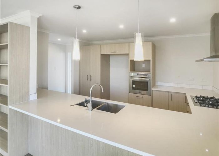  at 28 Soaring Bird Drive, Takanini, Papakura, Auckland