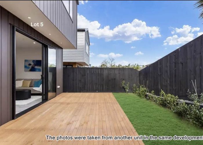  at 6/90 Picasso Drive, West Harbour, Waitakere City, Auckland