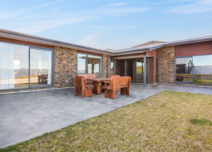  at 94 Cedarwood Street, Woodridge, Wellington
