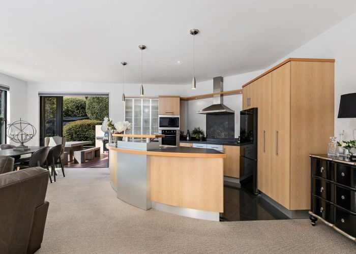  at 17 Milward Place, Kelvin Heights, Queenstown