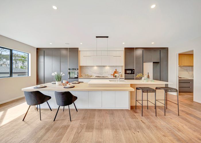  at 2 Haipara Close, Greenhithe, Auckland