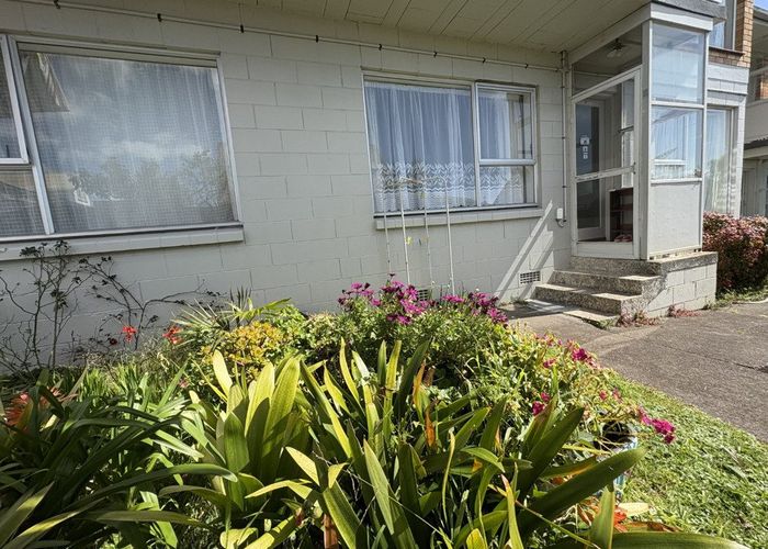  at 2/14 Seaview Terrace, Mount Albert, Auckland City, Auckland