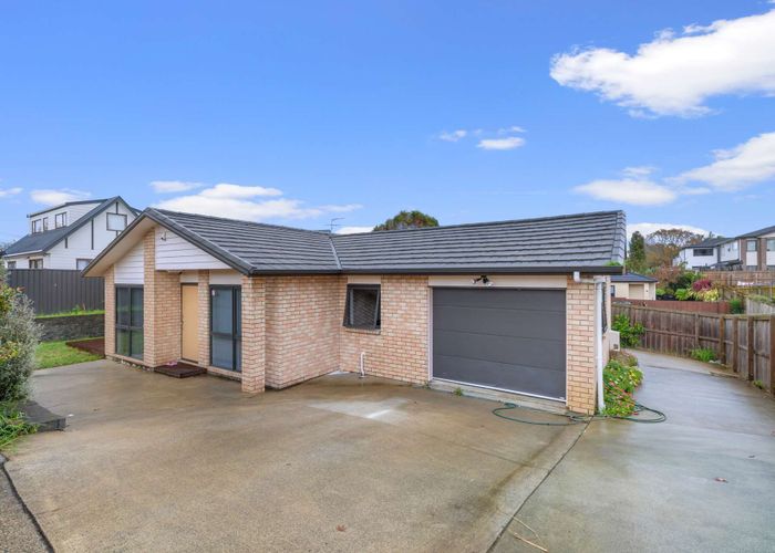  at 2 Ganges Avenue, Mangere East, Auckland