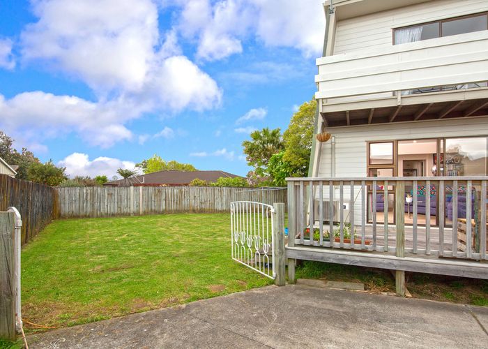  at 2/47 Luton Avenue, Sunnyhills, Auckland