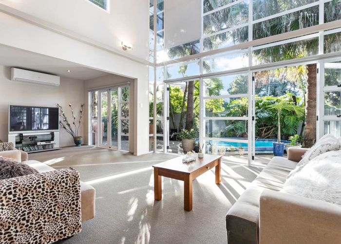 at 2/236 Beach Road, Campbells Bay, Auckland