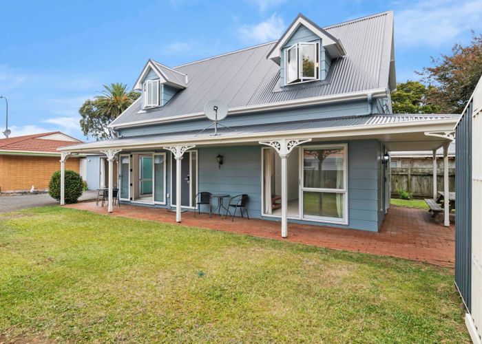  at 2/112 Kolmar Road, Papatoetoe, Auckland