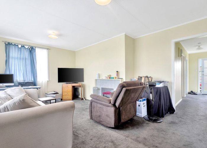  at 6 Matamata Place, Otara, Auckland