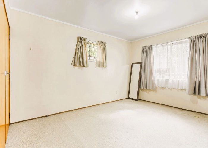  at 2 Riverlea Avenue, Pakuranga, Manukau City, Auckland