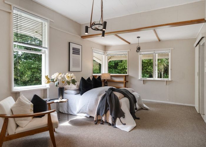  at 17 Awaroa Road, Sunnyvale, Waitakere City, Auckland