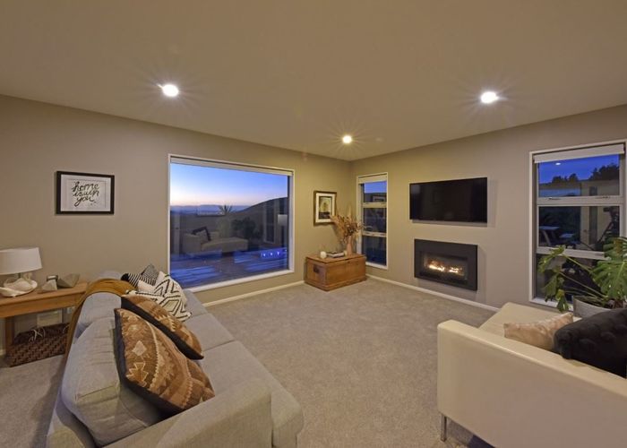  at 14 Rock Hill Drive, Kennedys Bush, Christchurch