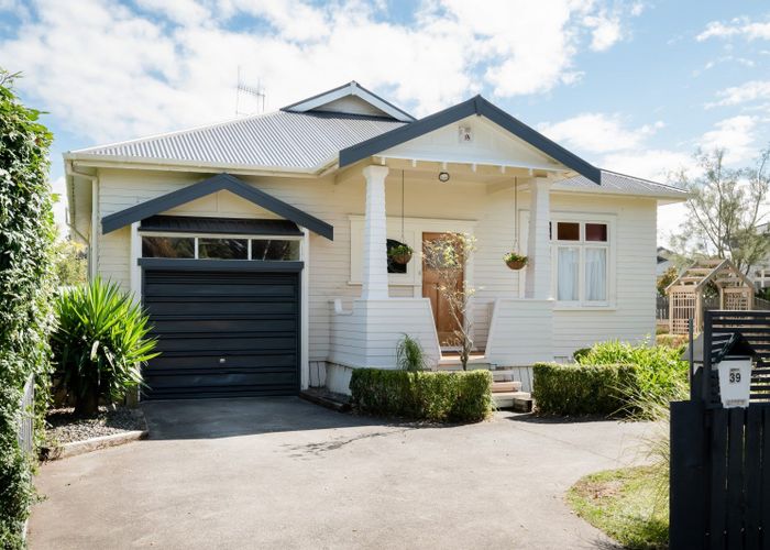  at 39 Te Aroha Street, Hamilton East, Hamilton