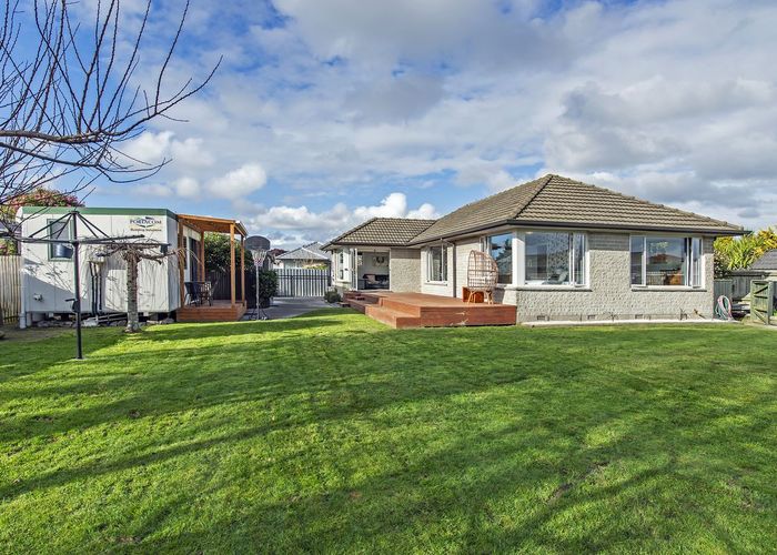  at 9 Bellina Place, Broomfield, Christchurch