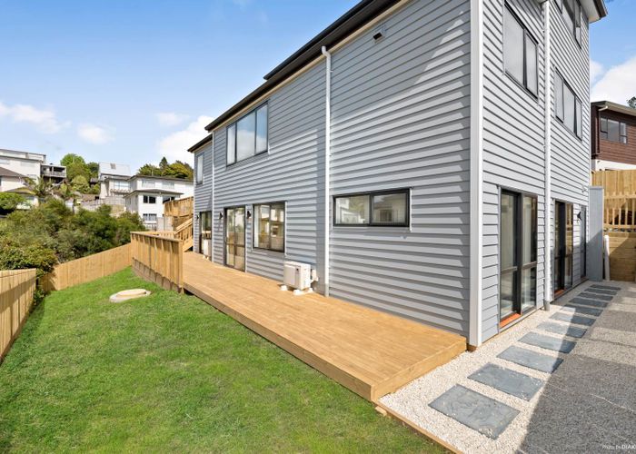  at 12 Taurikura Way, Fairview Heights, Auckland
