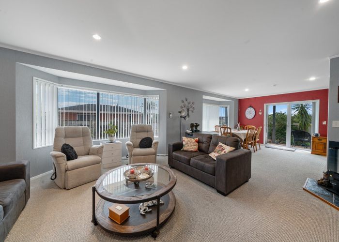  at 33 Heta Road, Highlands Park, New Plymouth, Taranaki