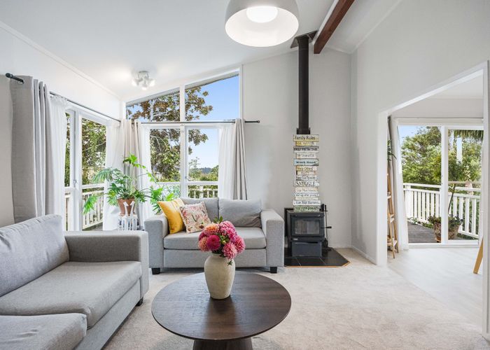  at 3 Castleton Street, Birkdale, North Shore City, Auckland