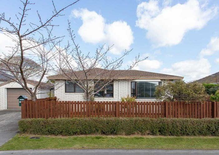  at 2/15 Orkney Street, Fendalton, Christchurch City, Canterbury