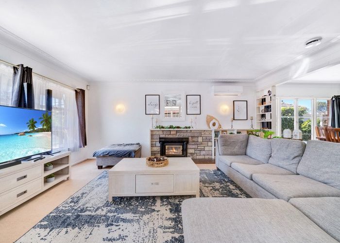  at 70 Puhinui Road, Papatoetoe, Manukau City, Auckland
