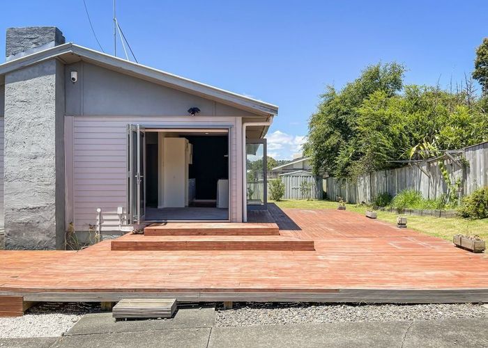  at 39 Fairclough Road, Beach Haven, North Shore City, Auckland