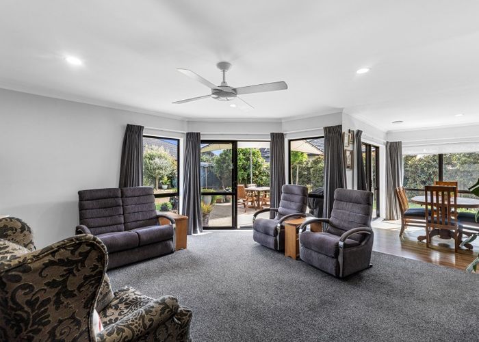  at 77 Discovery Drive, Flagstaff, Hamilton