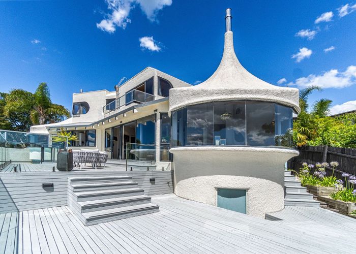 at 105 Aeroview Drive, Beach Haven, North Shore City, Auckland