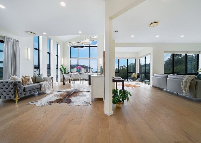  at 2 Veneta Close, Flat Bush, Manukau City, Auckland