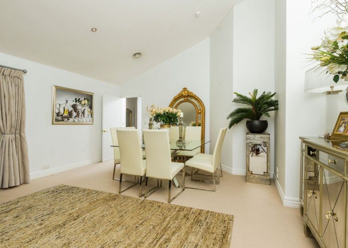  at 36 Saint James Avenue, Richmond