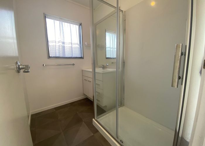  at 1/88 Hepburn Road, Glendene, Waitakere City, Auckland