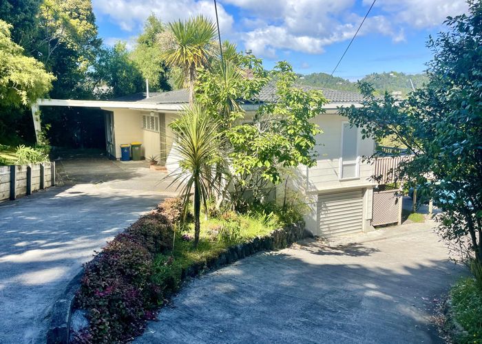  at 8 Highland Avenue, Titirangi, Waitakere City, Auckland