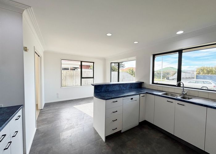  at 12 Surfers Pl, North New Brighton, Christchurch City, Canterbury