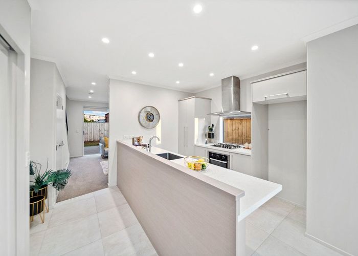  at 3 Matairangi Avenue, Totara Heights, Auckland