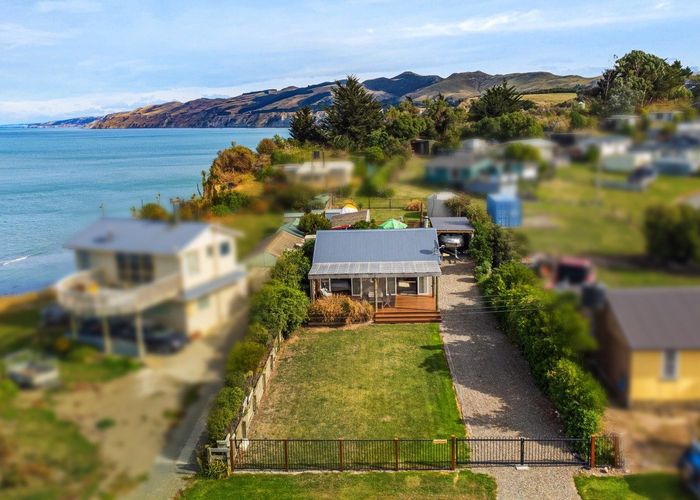  at 8 Island Terrace, Motunau, Greta Valley