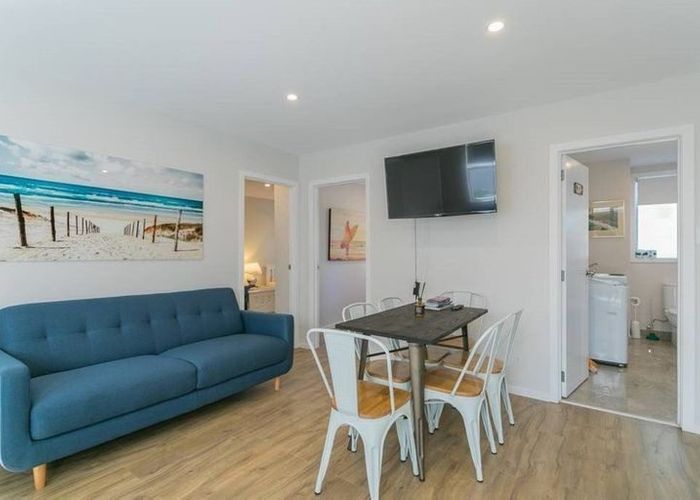  at 2/4 Sydney Street, Hauraki, Auckland