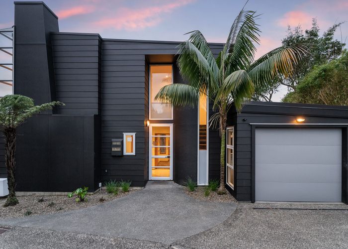  at 5B Hadfield Avenue, Waterview, Auckland City, Auckland