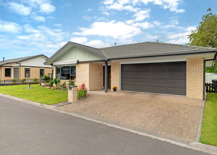  at 8 Coulston Place, Riverdale, Gisborne