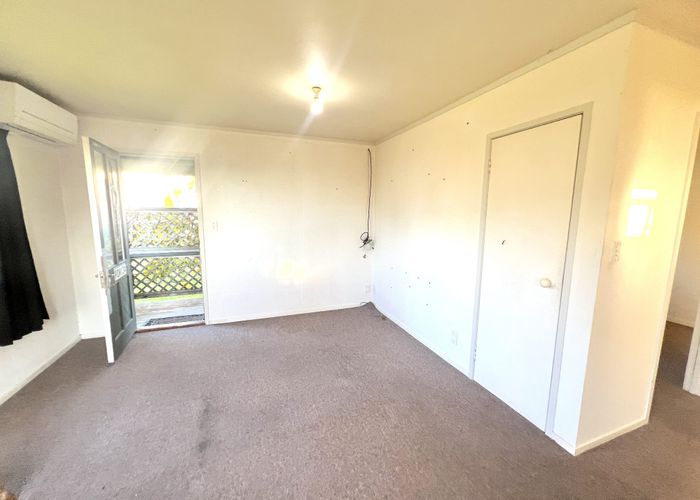  at 9 Wairere Road, Torbay, Auckland