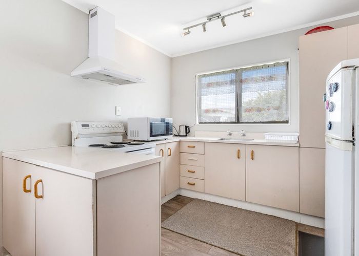  at 4 Dungarvon Place, Clendon Park, Manukau City, Auckland