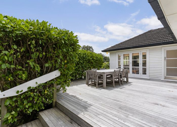  at 578 Beach Road, Rothesay Bay, North Shore City, Auckland