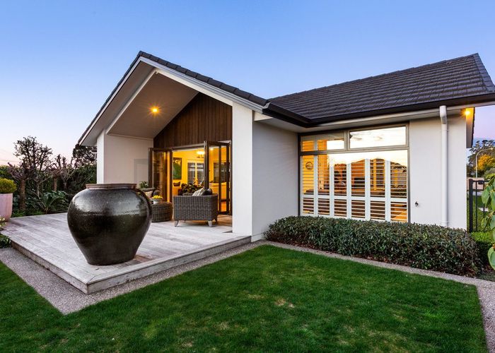  at 1 Tupare Place, Highlands Park, New Plymouth, Taranaki